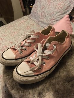 Pink converse