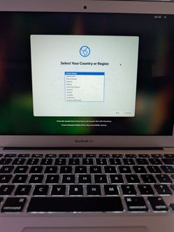 MacBook air 13 8gb ram core i5 120gb ssd