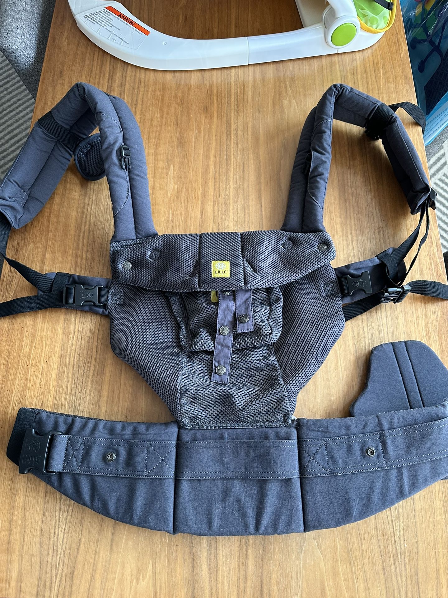 Lille Baby Complete Airflow Carrier - Charcoal