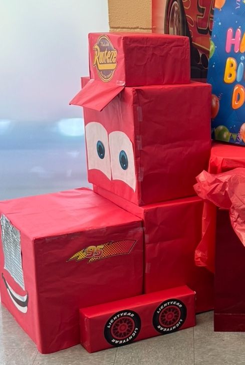 Cars Disney Party Decoration (Mack) / Decoración Para Party Lighting McQueen