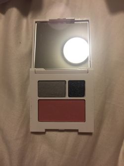 Eye Shadow Compact