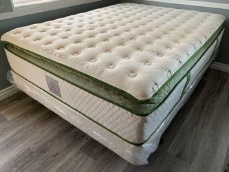 King organic elite superior hybrid cool gel memory foam pillow top 14inch mattress!
