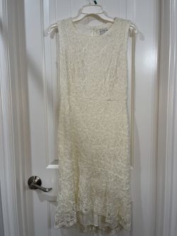 Beige / Ivory Women’s Dress size 4