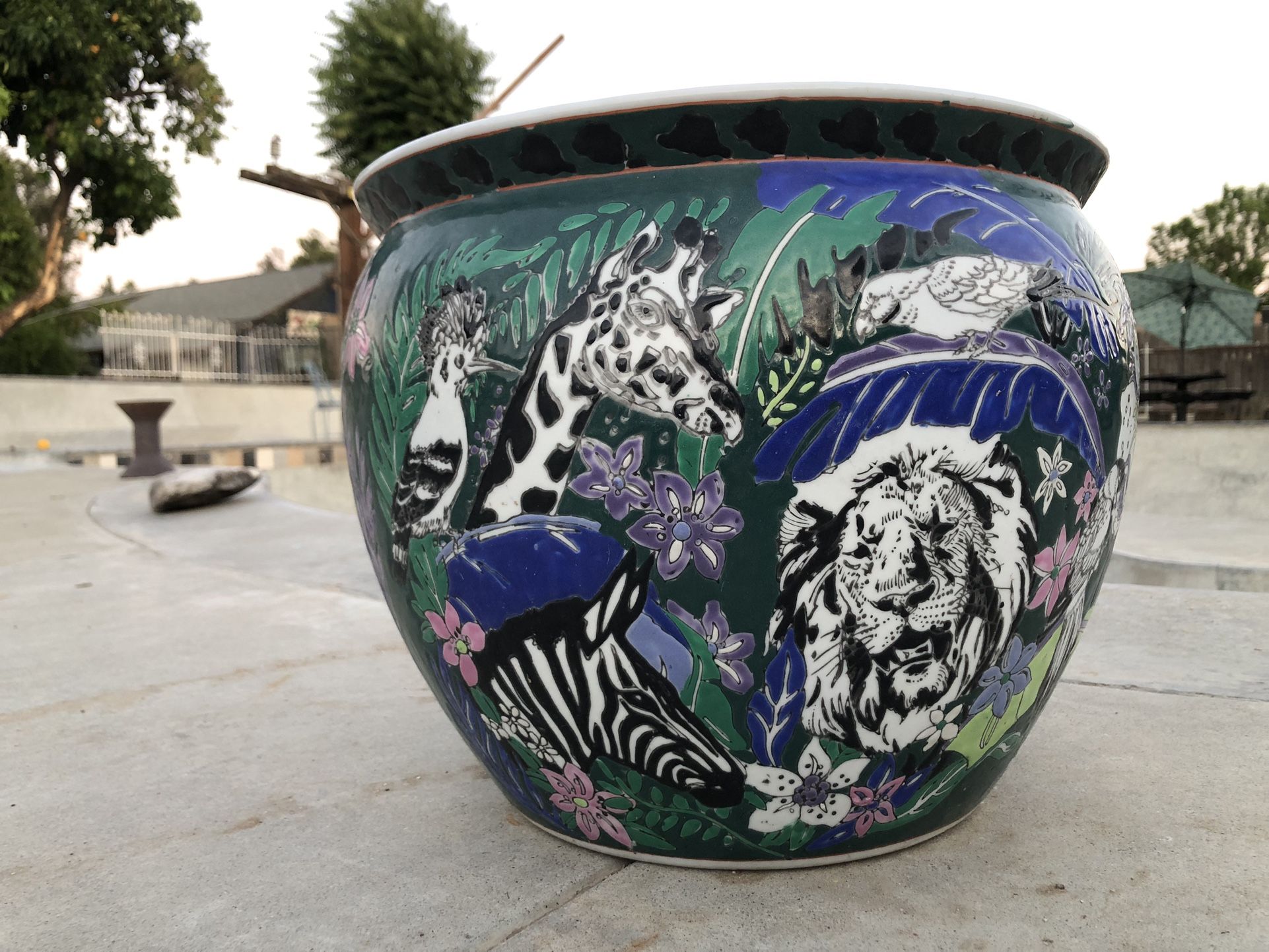 Vintage Japanese Porcelain African Wild Animal Jardiniere Cachepot Plante