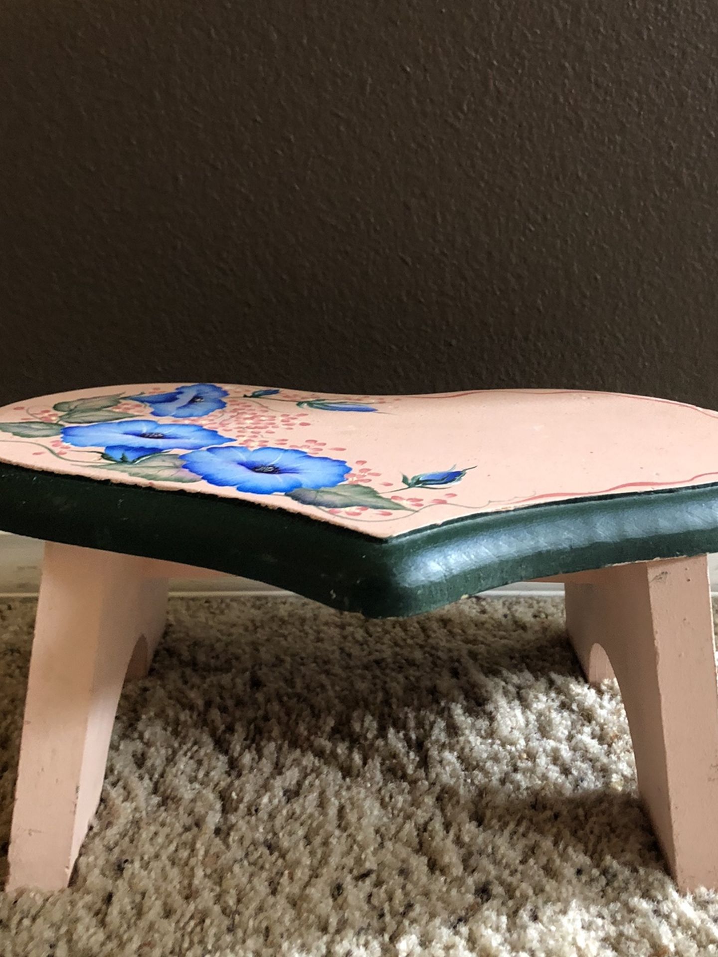 Pink Heart Shaped Small Stool