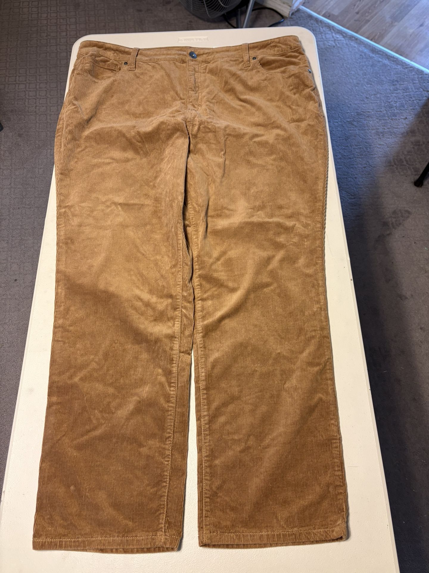 Style And Company, Straight, Slimming pocket high-rise, Corduroy Jeans (size 22W)