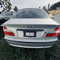 2003 BMW 325i Parts Partout 