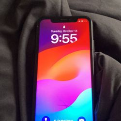 iphone xr - unlocked+ used with slight cracks