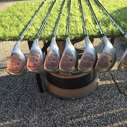 Golf Clubs 