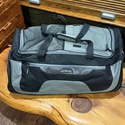 Large Pacific Coast Rolling Duffel Bag • 29”