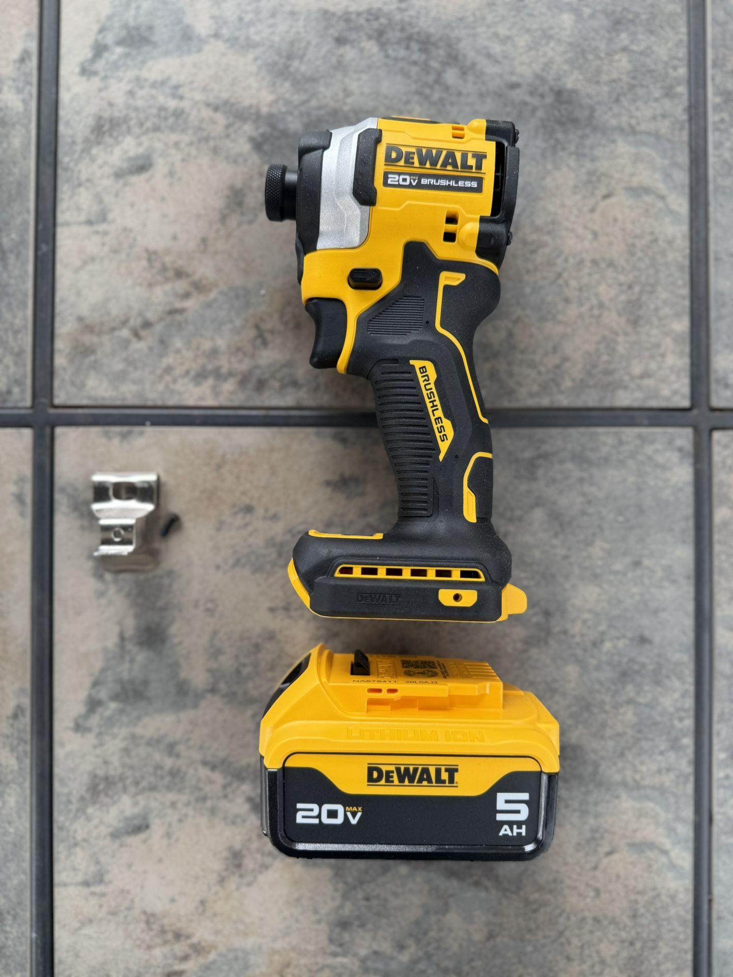 Impact Driver with 5Ah Battery 20V Max Atomic Brushless DeWalt