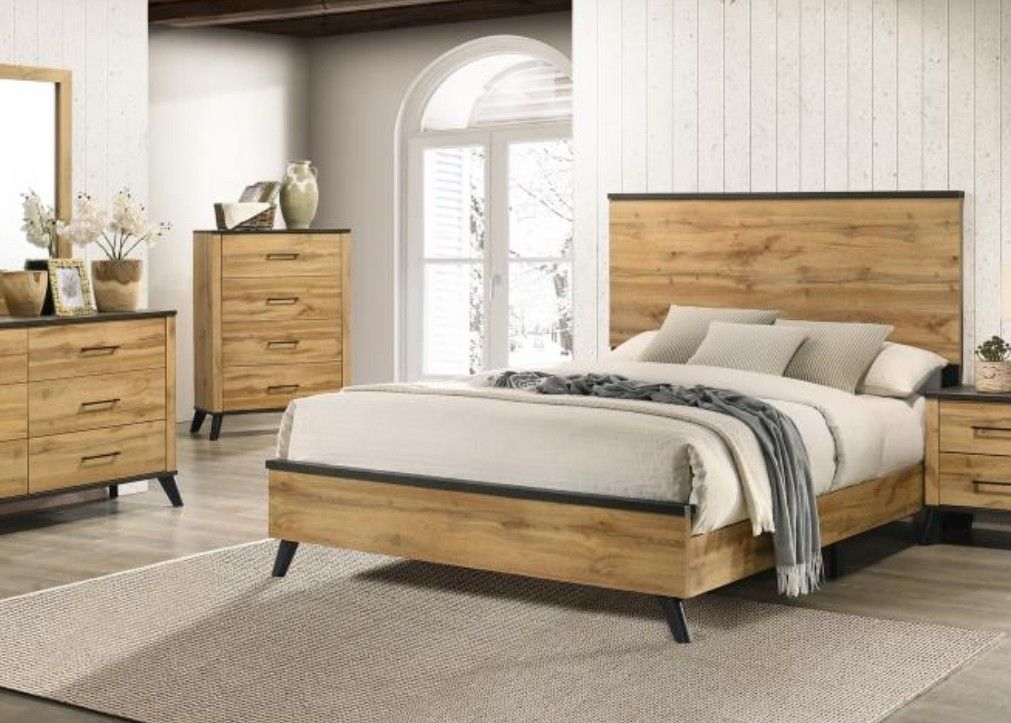 Kaywood Pine Queen Bed
