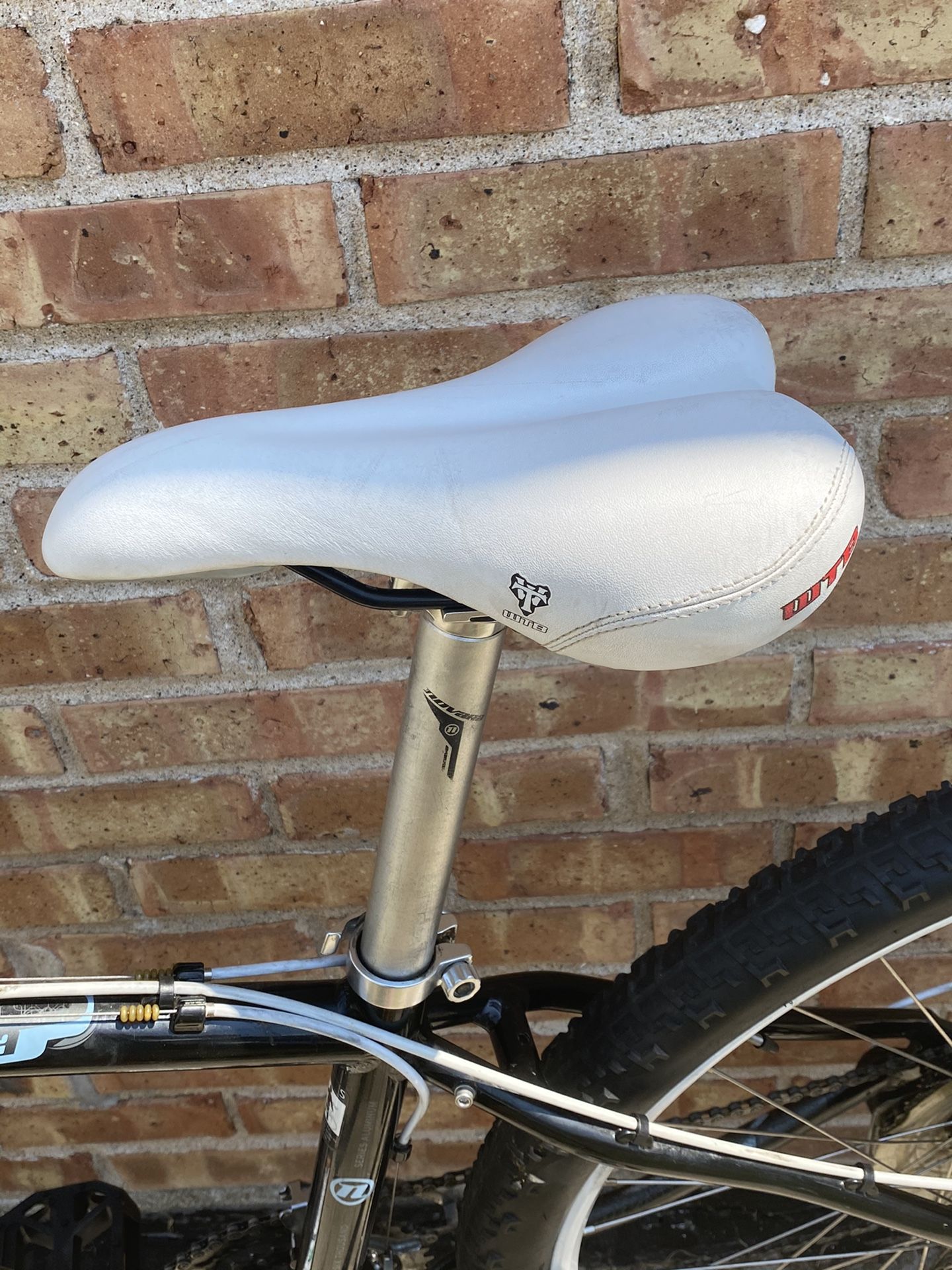 Novara mountain bike for Sale in Chicago, IL OfferUp