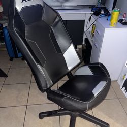 RZR Gaming Chair (used)