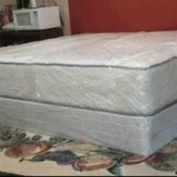 King size new thick pillow top bed can deliver 