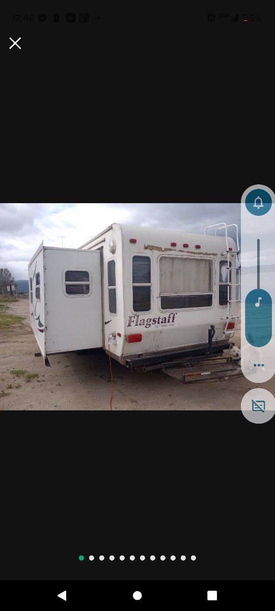 Travel Trailer  32 Ft   Live In It If Needed E Z