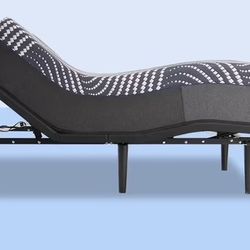 ADJUSTABLE  WUEEN SIZE BED FRAME 