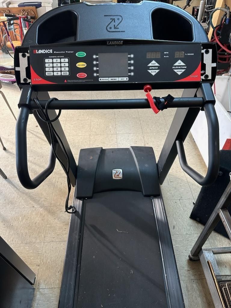 Landice Treadmill (L7)