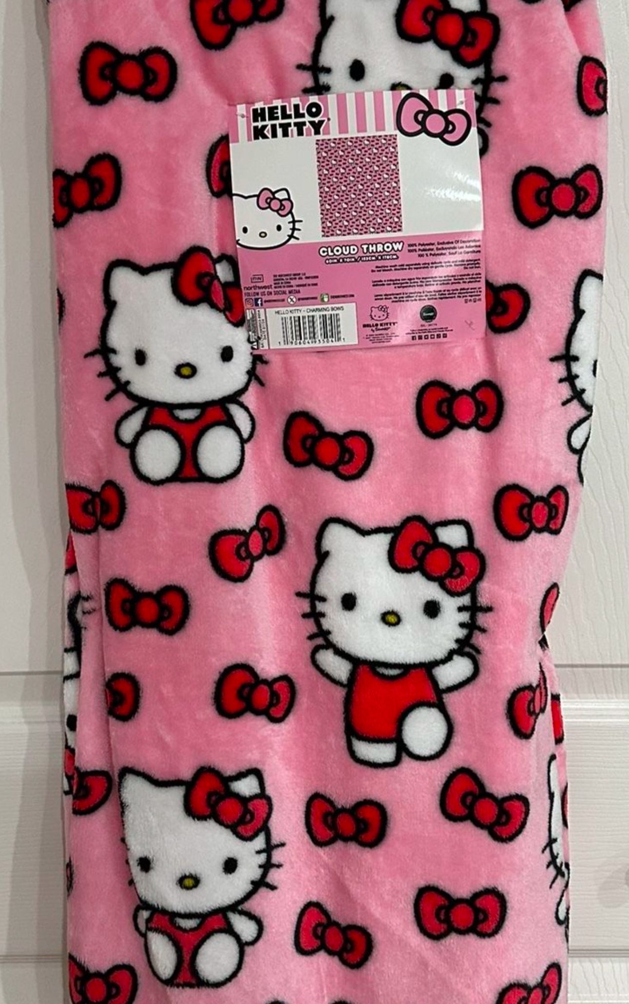 Valentines hello kitty blankets