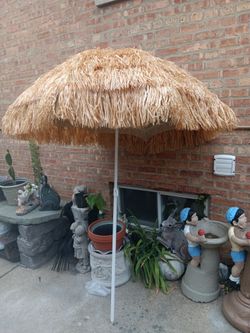 6 ft Hawaiian Style Tiki Umbrella with tilt