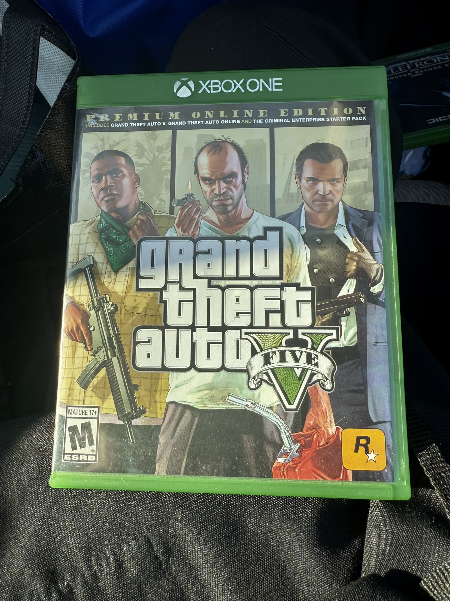 Grand Theft Auto V,GTA V/5 Premium Edition XBOX ONE COMPLETE w/Map