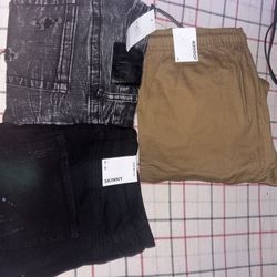 Ripped Jeans & Joggers 