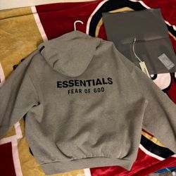 Fear of God Essentials Fleece Hoodie (FW24) Heather Gray | Medium 