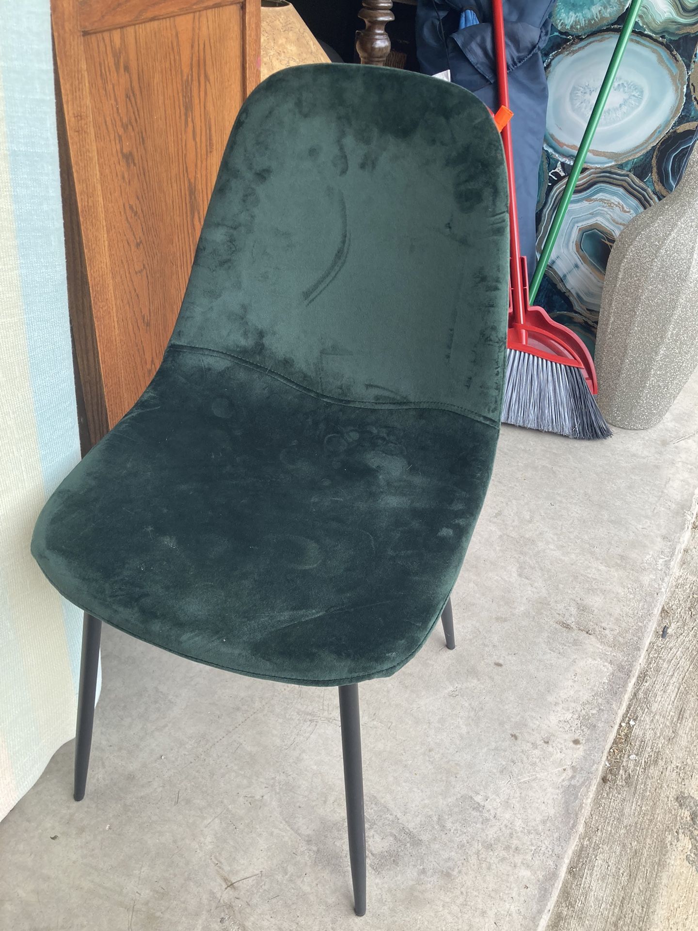Green Velvet Chair 