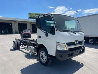 2018 HINO 195 CAB AND CHASSIS