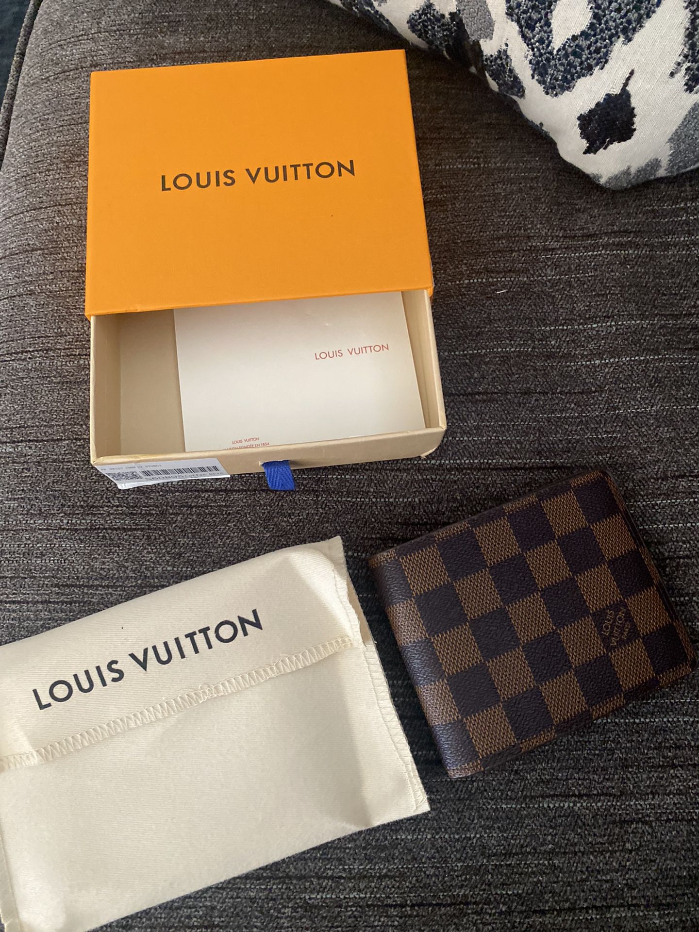 Mens Louis Vuitton Wallet For Sale. Authentic. Have Receipt for Sale in  Hampton, VA - OfferUp