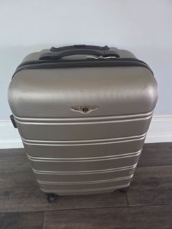 Rockland Melbourne Hardside Expandable Spinner Wheel Luggage, Suitcase