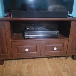 TV Stand w/drawers and side shelves