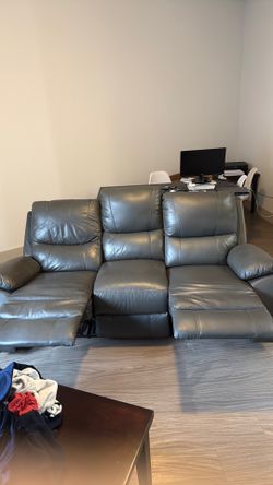 Reclinig couch