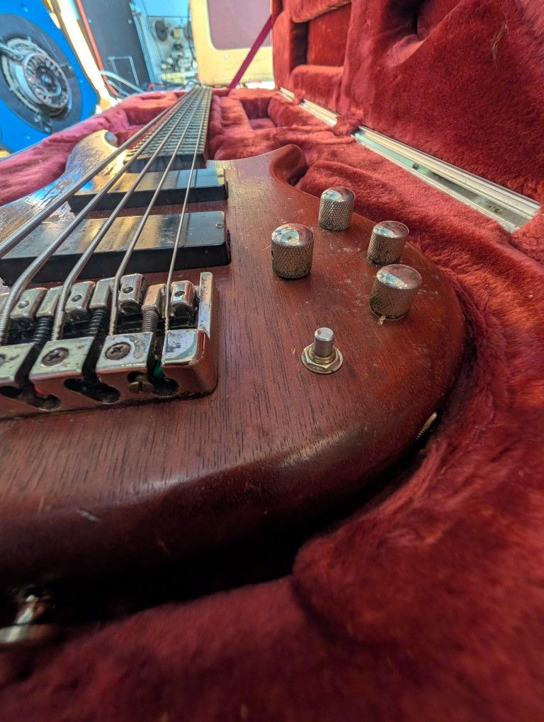 Ibanez 5 String SDGR with Bone Nut and Case