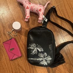 4 pink Victoria secret items