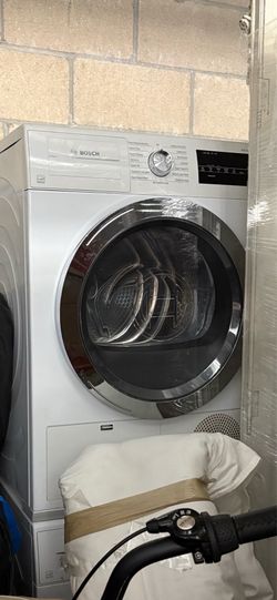 BOSCH 24” washer & dryer 500 series
