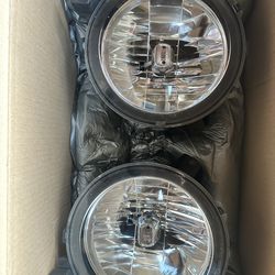 Jeep Wrangler JL Halogen Headlight OEM (2018 2019 2020 2021)
