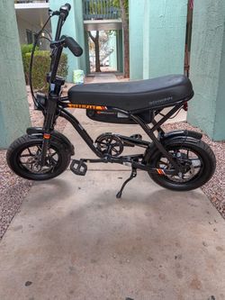 Schwinn Hurricane Electric Bike
