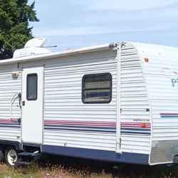 2004 Fleetwood Pioneer