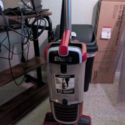 Shark Upright Vacuum Allergen Seal
