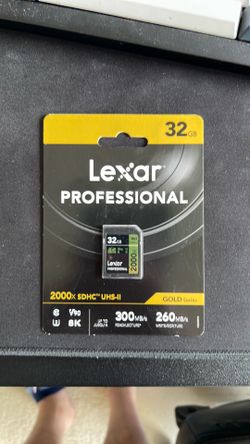 Lexar Professional 2000x 32GB SDHC UHS-II V90 8K 300MB/s Gold Series SD Card - Sealed & New