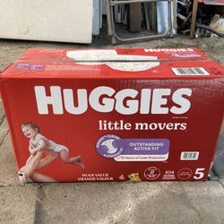 HUGGIES   SIZE   5      104     pañales