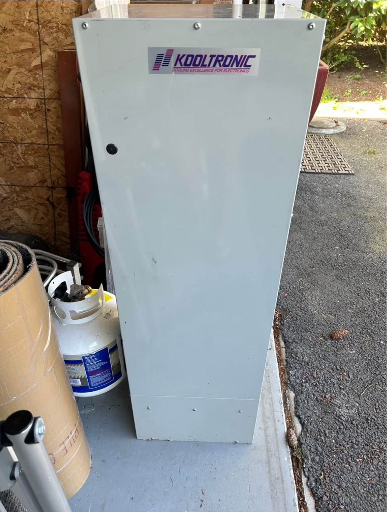 used Kooltronic cooling Excellence for electronic model number KA4C7WNP47