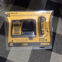 Dewalt 20v  Battery 2AH And Charger 12v/20v MAX 
