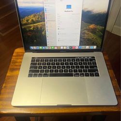 2019 Macbook Pro 16 inches 2.6GHz intel i7 512GB battery count only 54 counts NO DENT OR SCRATCHES