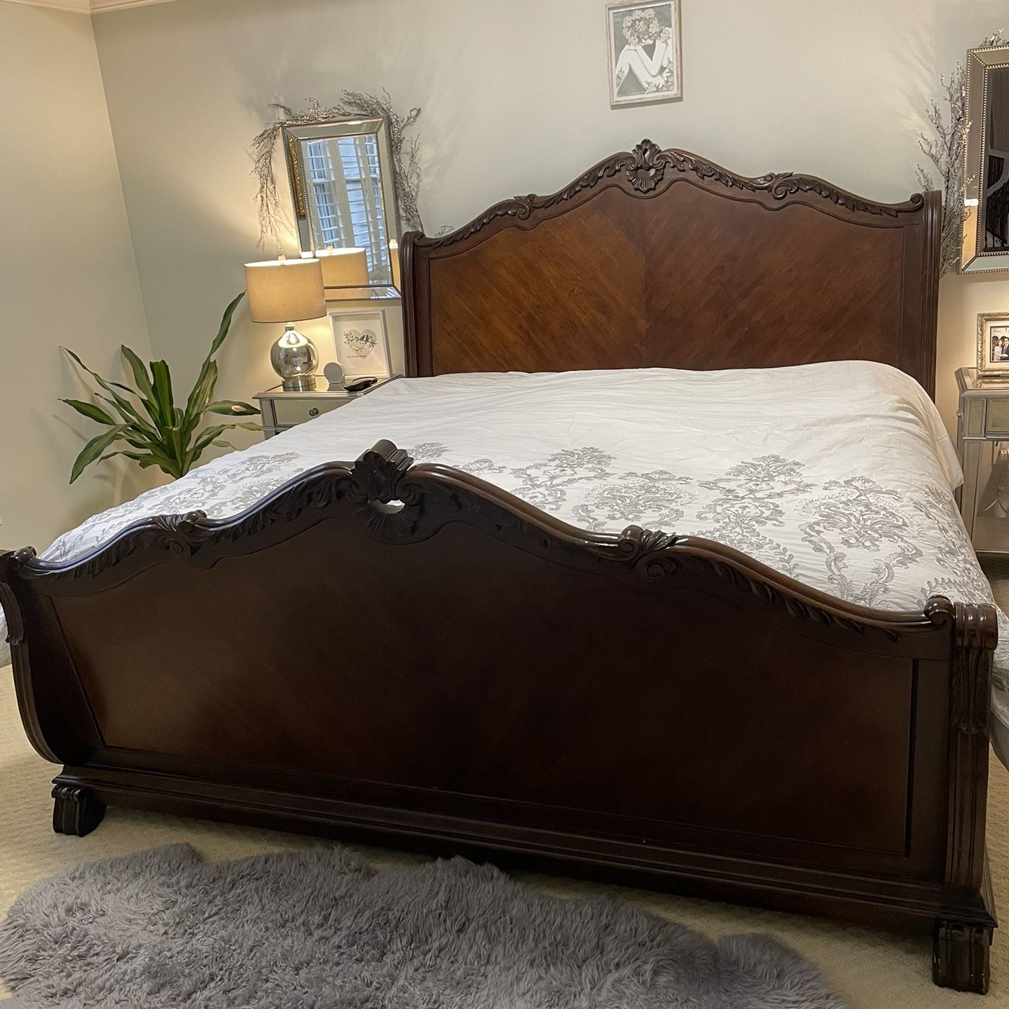 Sleigh Bed  French Style