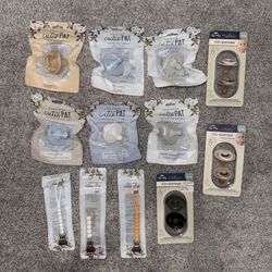 Ryan & Rose And Itzy Ritzy Pacifiers