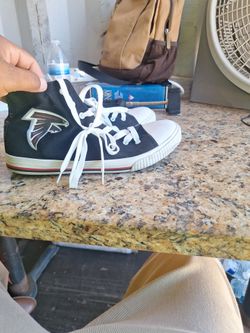 Shoes size 11