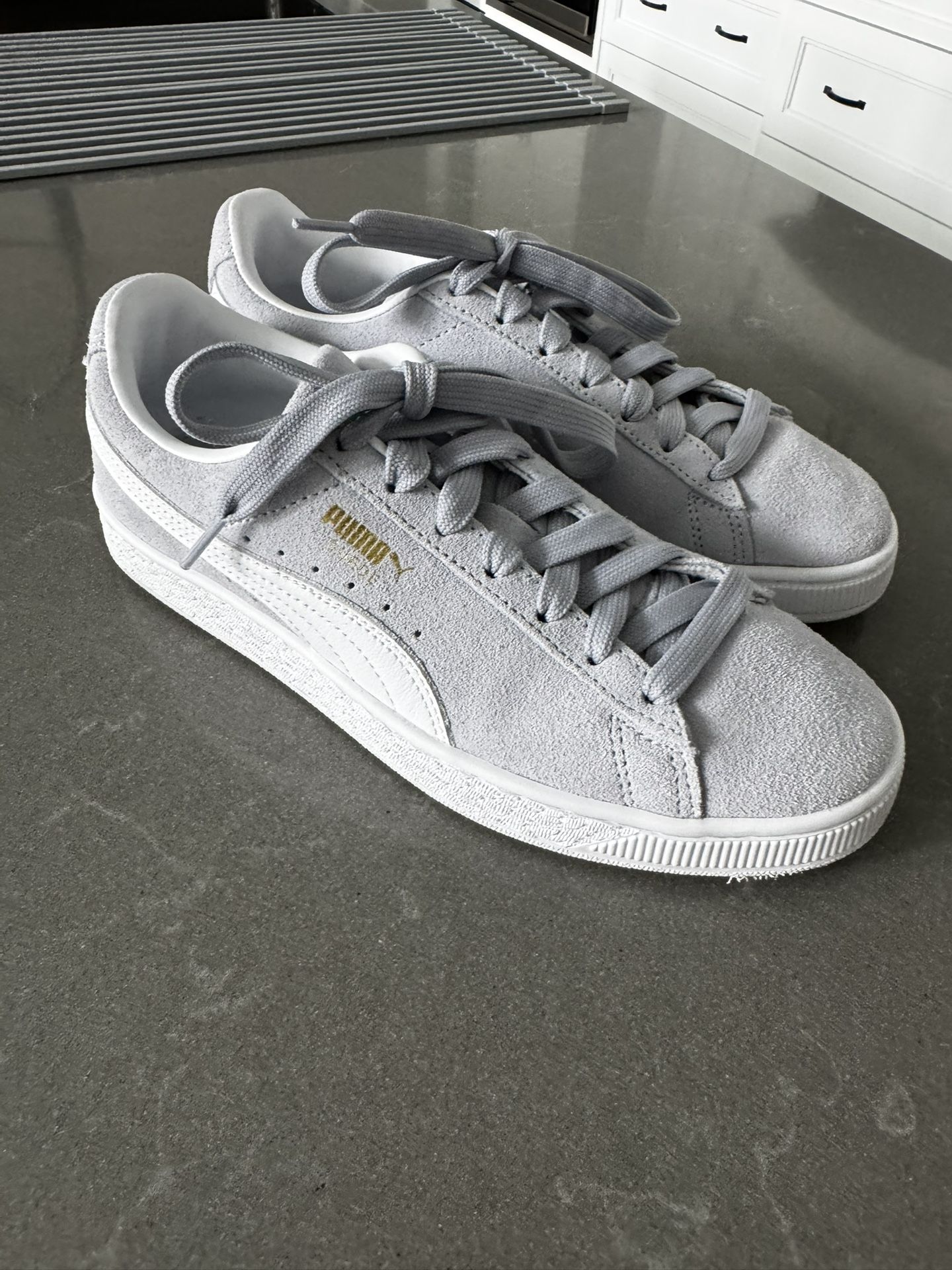 PUMA Women’s Suede Classic Lace Up Sneaker