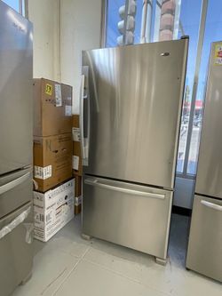 Amana 33” 22 cu. ft. Bottom Freezer Refrigerator in Stainless Steel